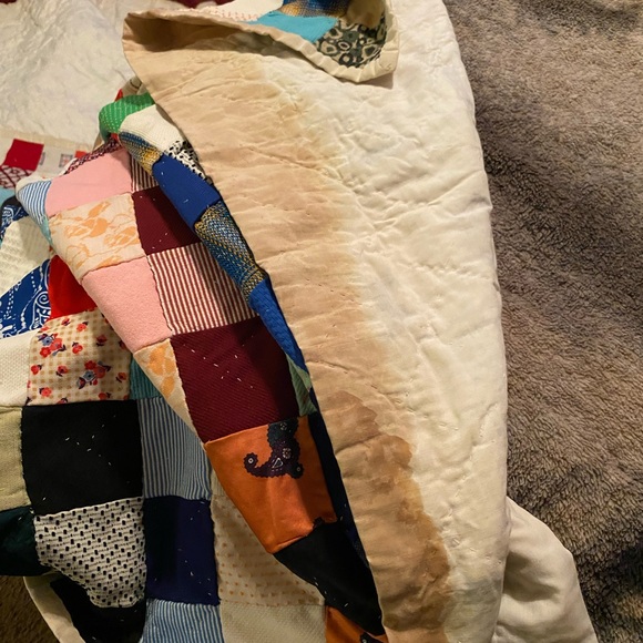 ‘Handmade Square patch quilt, - Picture 3 of 8